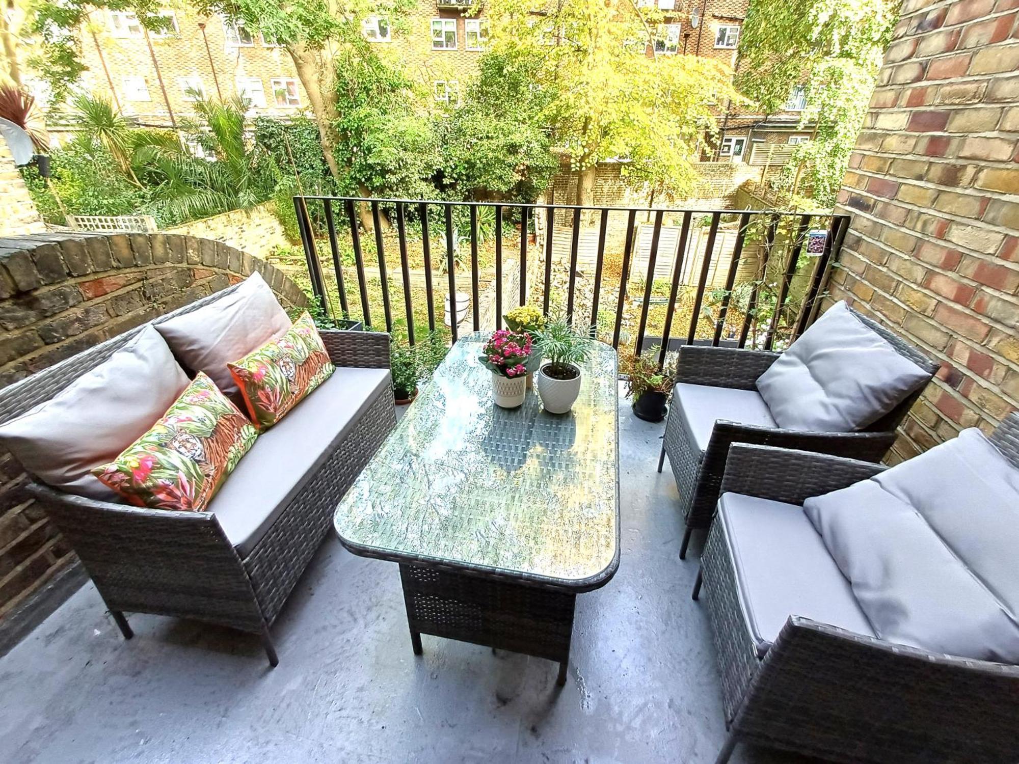 Olympia 2 Bed Terrace *
